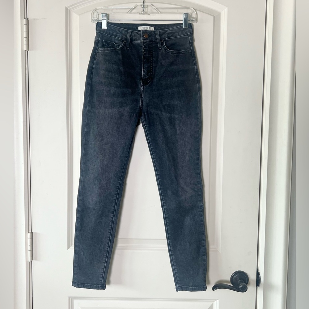 Forever 21 high rise Black Skinny Jeans size 27
